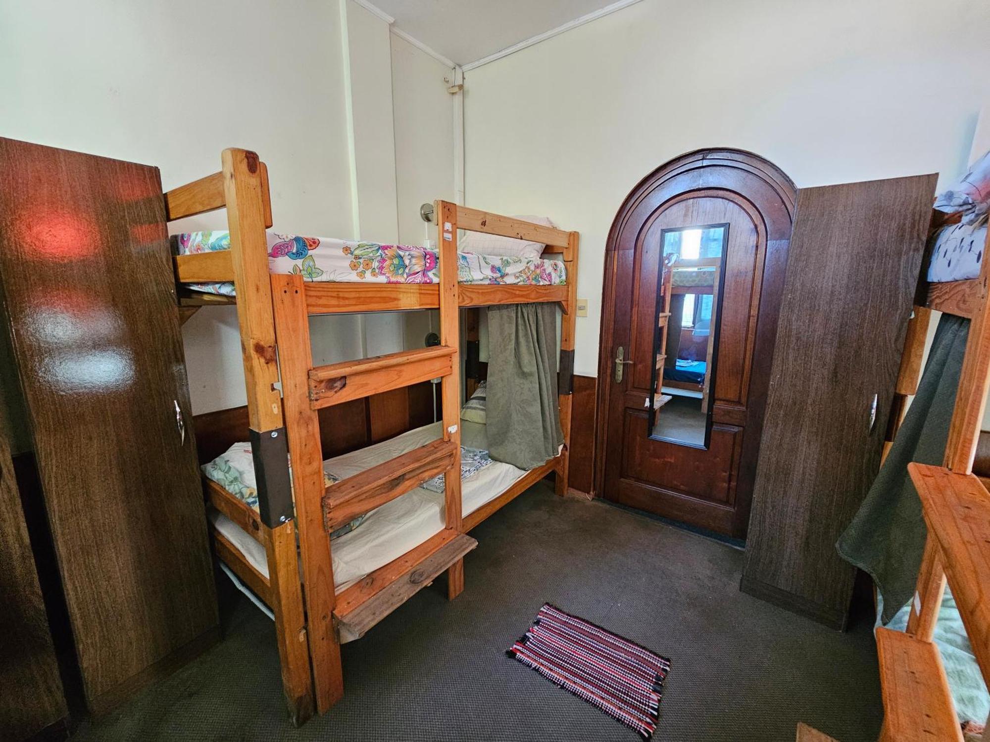 Montevideo Hostel Экстерьер фото