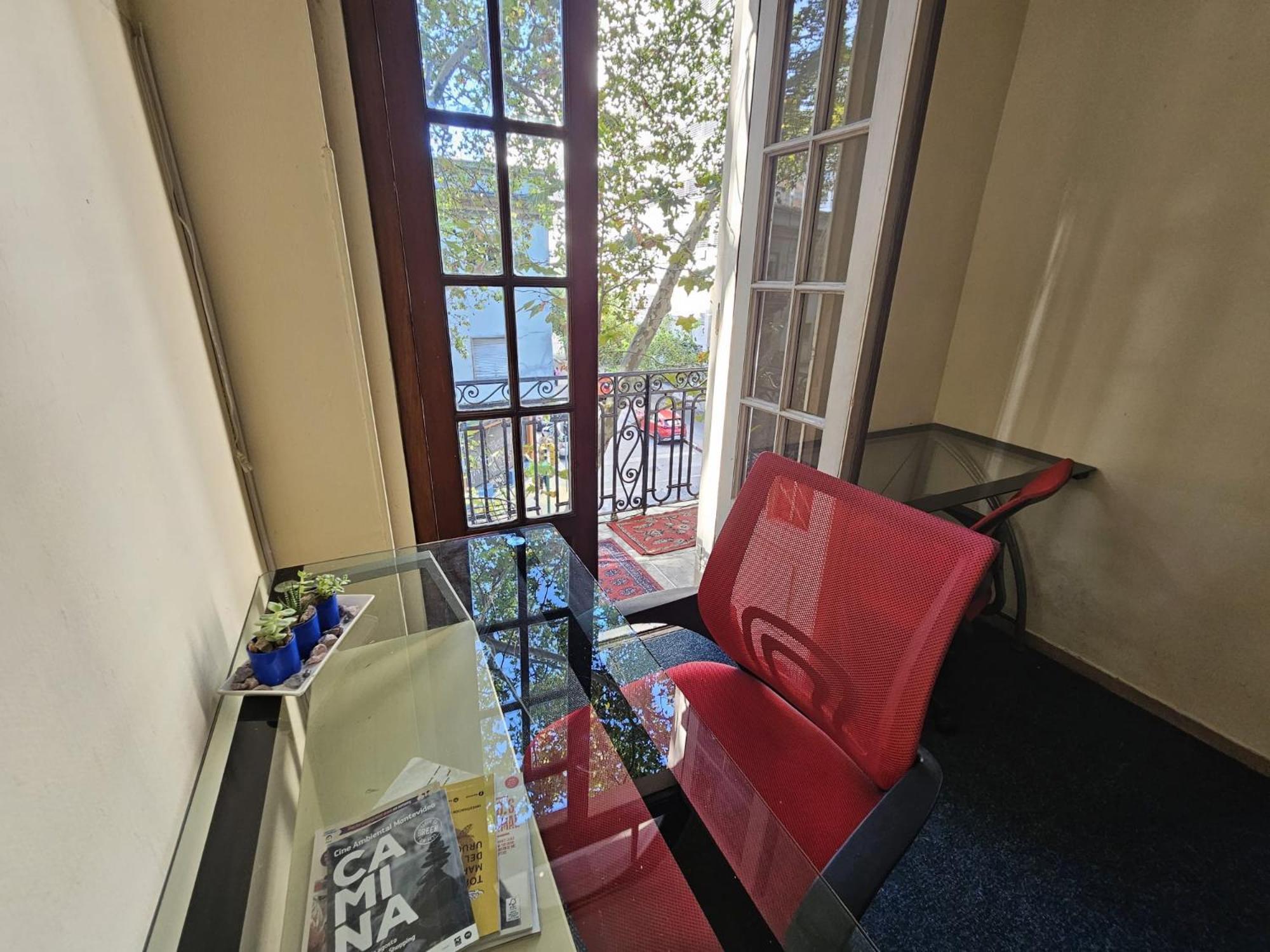 Montevideo Hostel Экстерьер фото