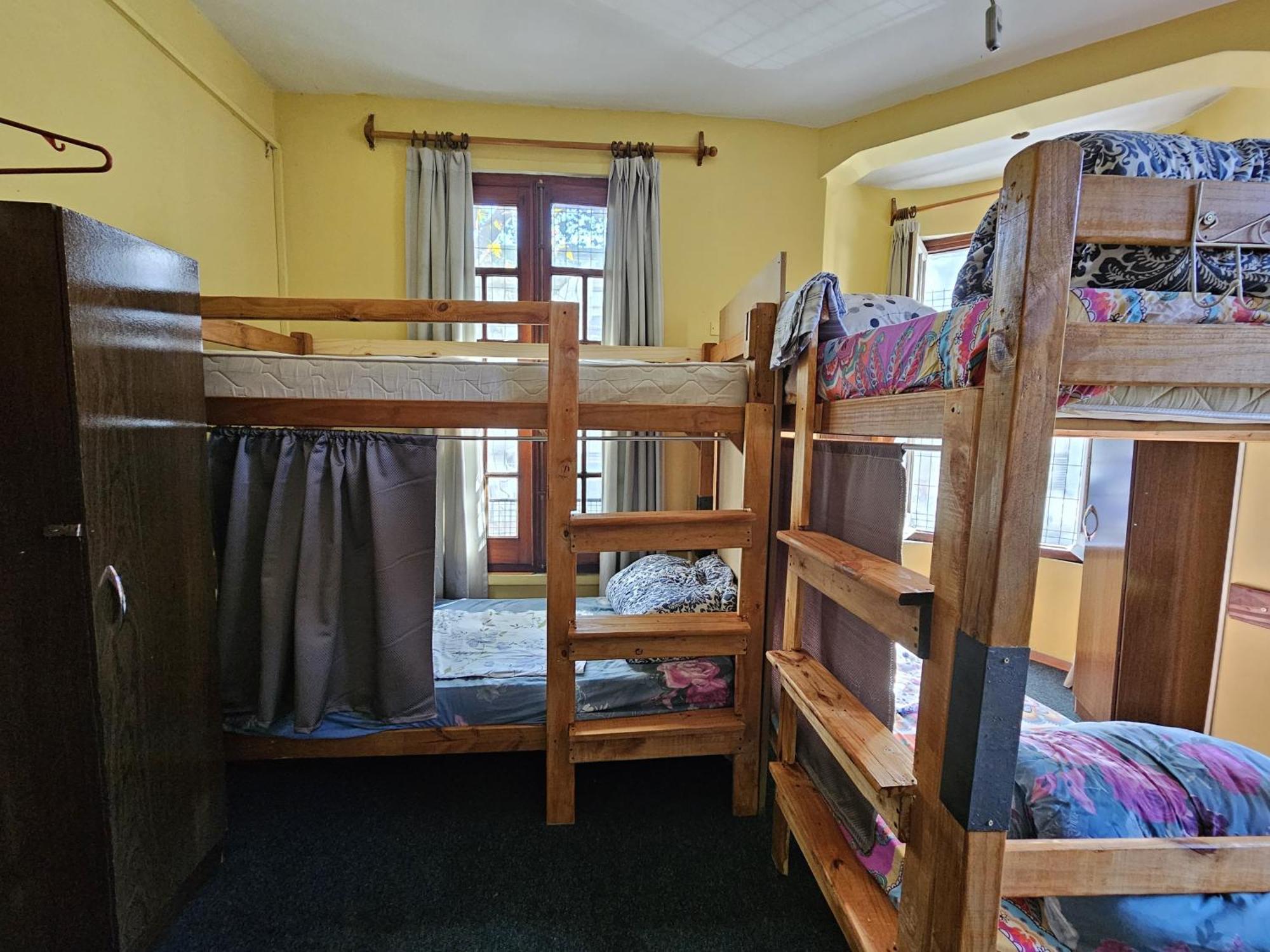 Montevideo Hostel Экстерьер фото