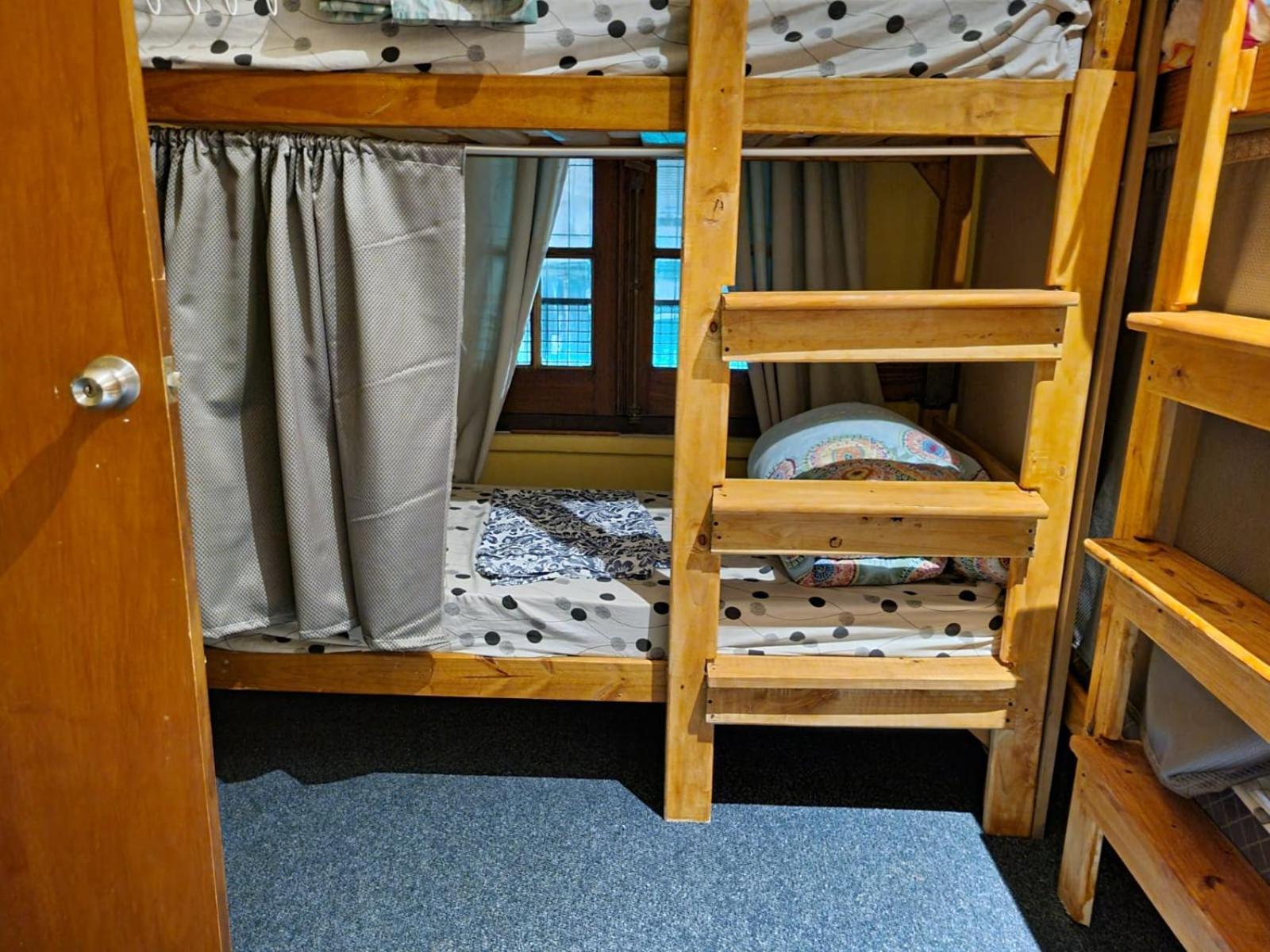 Montevideo Hostel Экстерьер фото