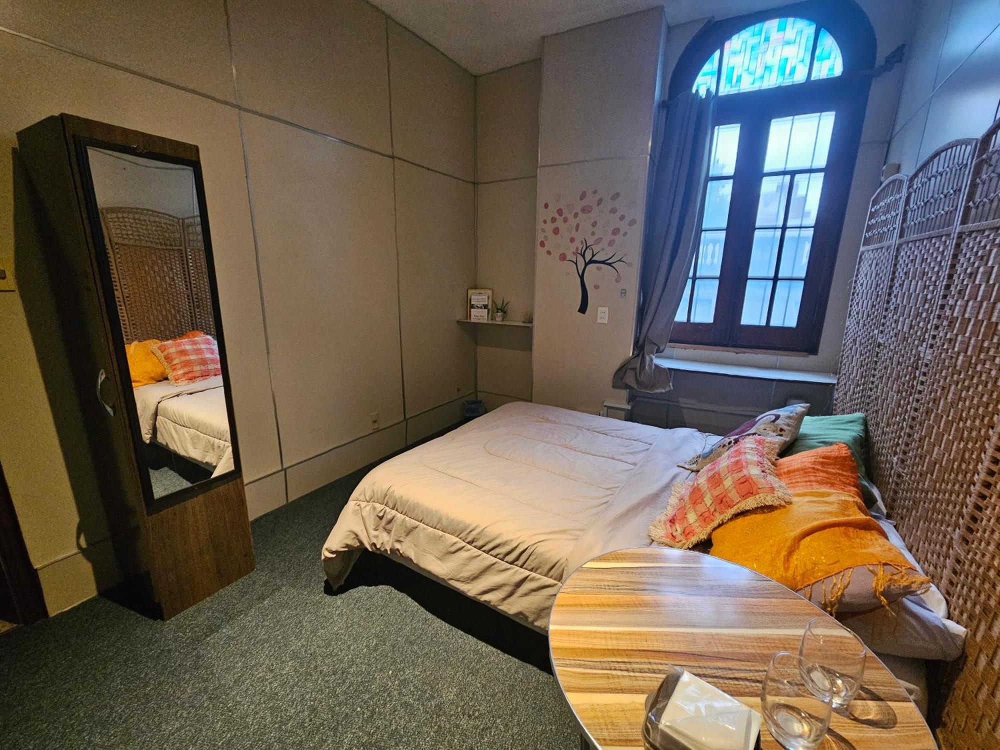 Montevideo Hostel Экстерьер фото